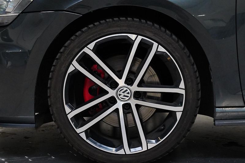 Volkswagen Golf - fotka 10 z 26