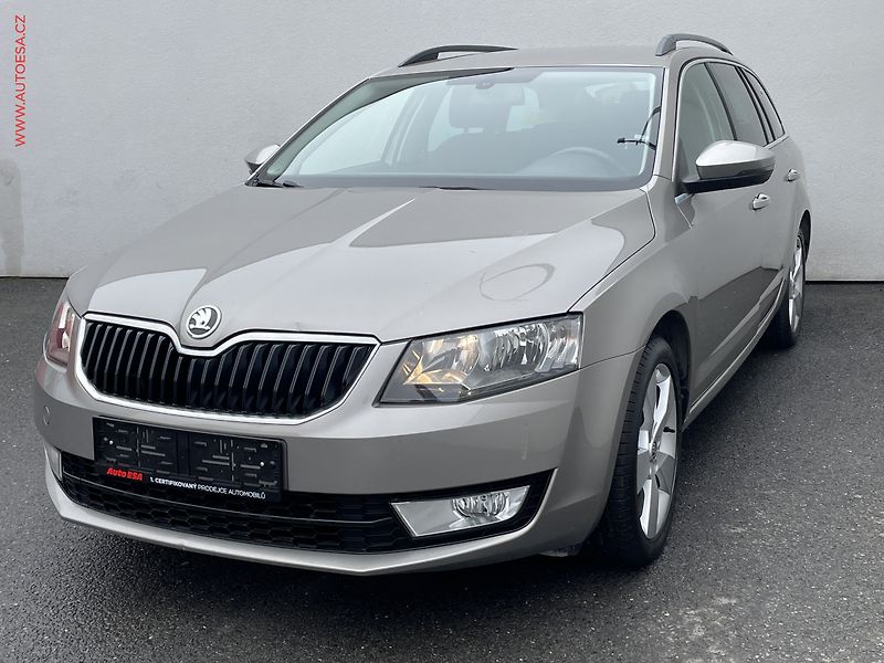 Škoda Octavia (2014) 2.0 TDi, Elegance, +kola - fotka 3 z 21