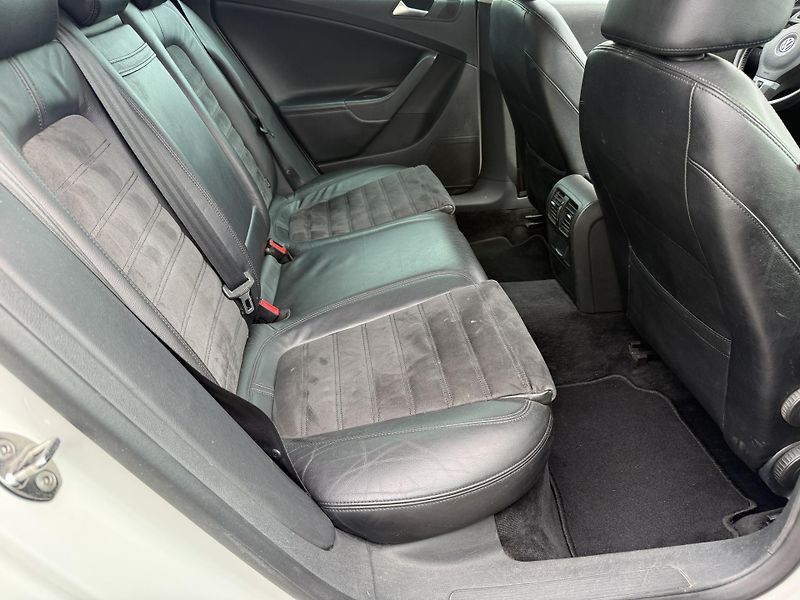 Volkswagen Passat 2,0TDI 4MOTION TAŽNÉ - fotka 13 z 21