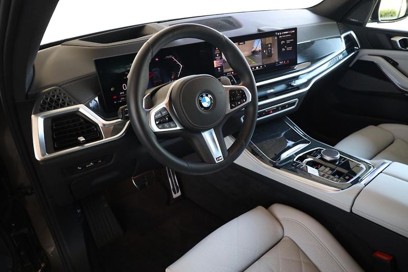 BMW X5 xDrive30d - fotka 5 z 35