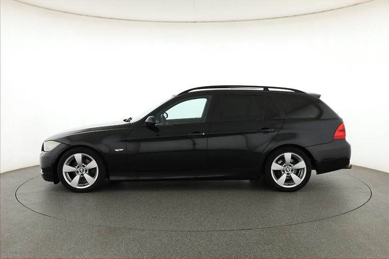 BMW Řada 3 (2007) Individual 320 d, po STK - fotka 3 z 18