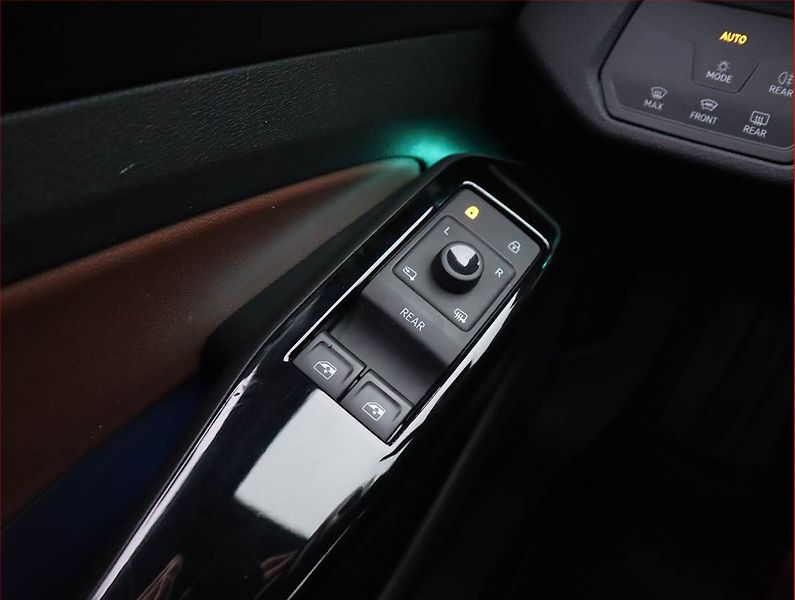 Volkswagen ID.4 (2020) Pro Perf. (82 kWh), SoH 91% - fotka 17 z 27