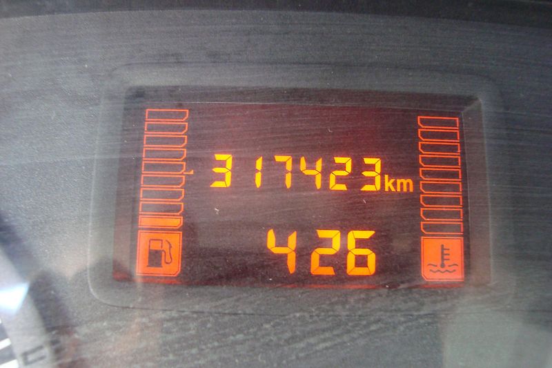 Dacia Logan (2011) 1.5 DCi, Nová STK + ME 8/2028 - fotka 37 z 39