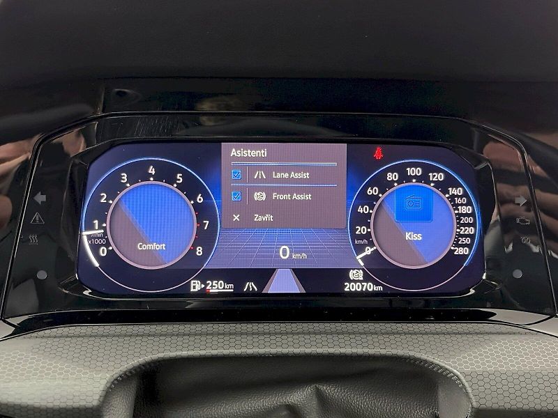 Volkswagen Golf (2024) GTI 2.0 TSI 180kW - fotka 10 z 29