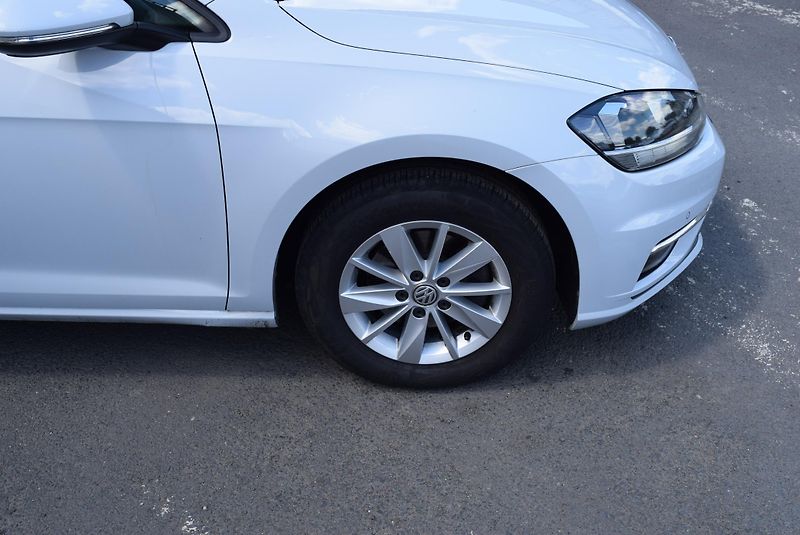 Volkswagen Golf Variant (2018) 1.4TSI 92kw CLBMT TAŽ NAVI APP - fotka 5 z 44