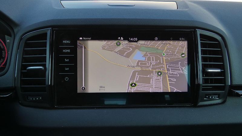 Škoda Karoq 1,5 TSI Sportline Exclusive DS - fotka 15 z 27