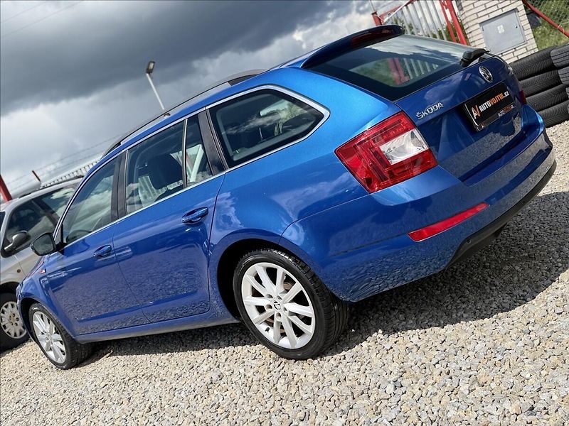 Škoda Octavia 2,0 TDI 110kW DSG XENONY - fotka 7 z 28