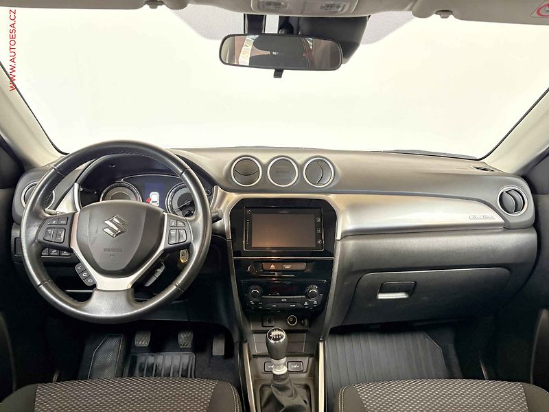 Suzuki Vitara (2020) 1.4T 4x4, 1.maj,ČR, Premium - fotka 8 z 15