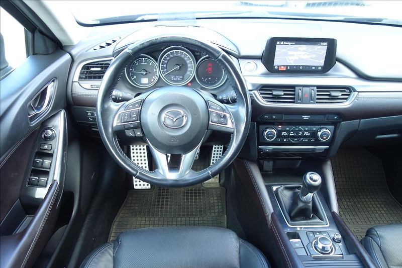 Mazda 6 2,2 D 129KW, SERV.KN., REVO. - fotka 20 z 39