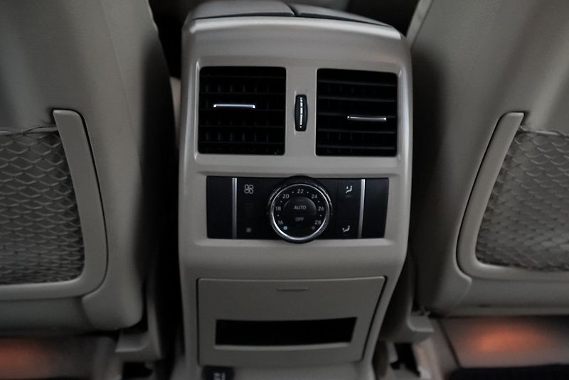 Mercedes-Benz Třídy M 350 CDi 4MATIC AMG - fotka 28 z 45