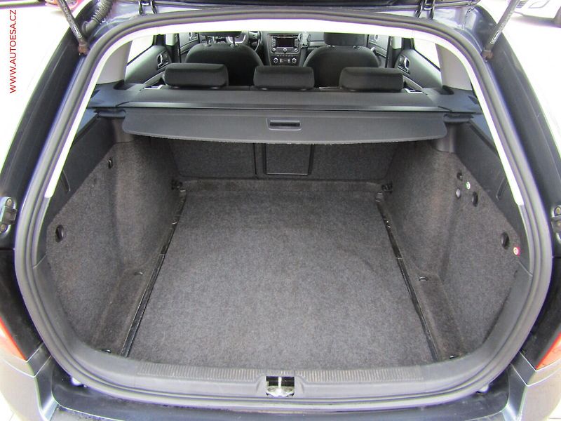 Škoda Octavia (2010) 2.0TDI, DSG - fotka 7 z 18
