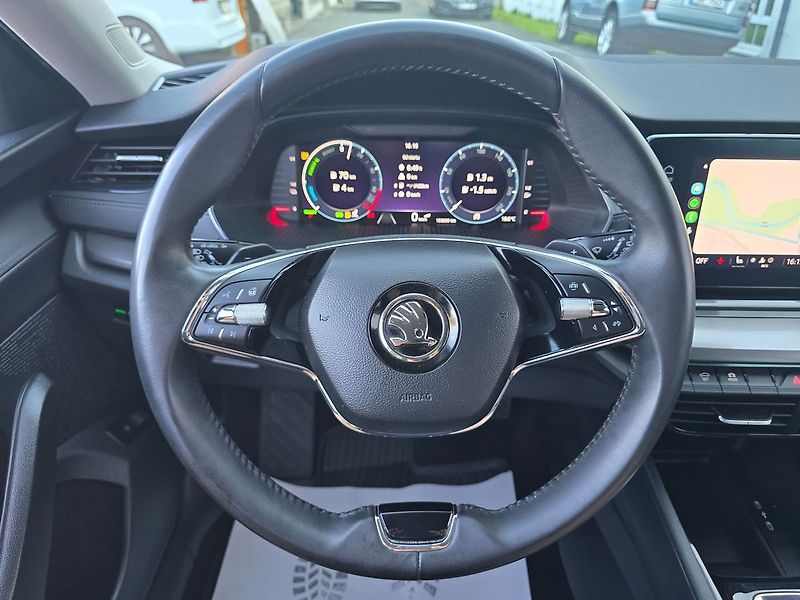 Škoda Octavia 1.4TSi 150kW iV DSG KAMERA - fotka 15 z 46