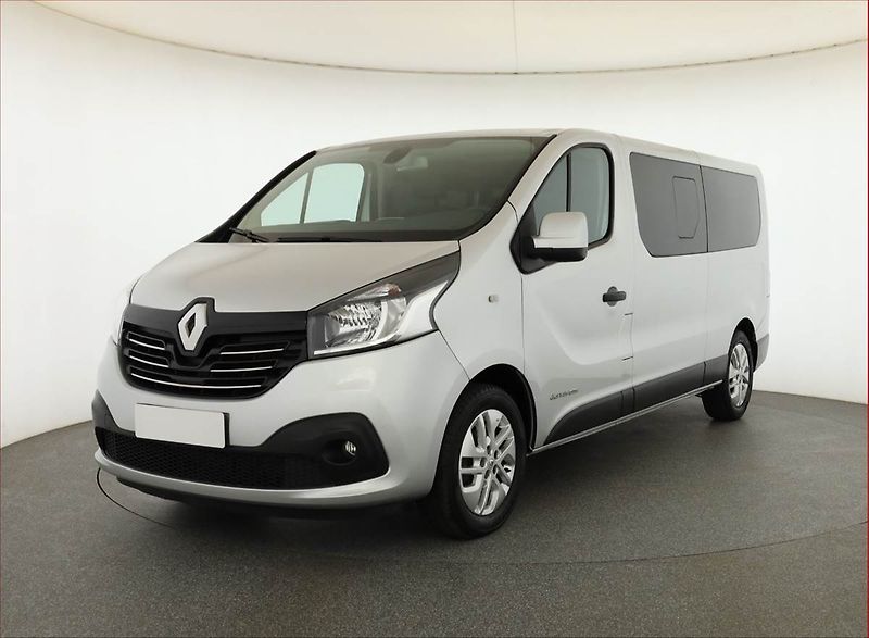 Renault Trafic (2017) 1.6 dCi, Bus, 8Míst, ČR, DPH - fotka 2 z 16