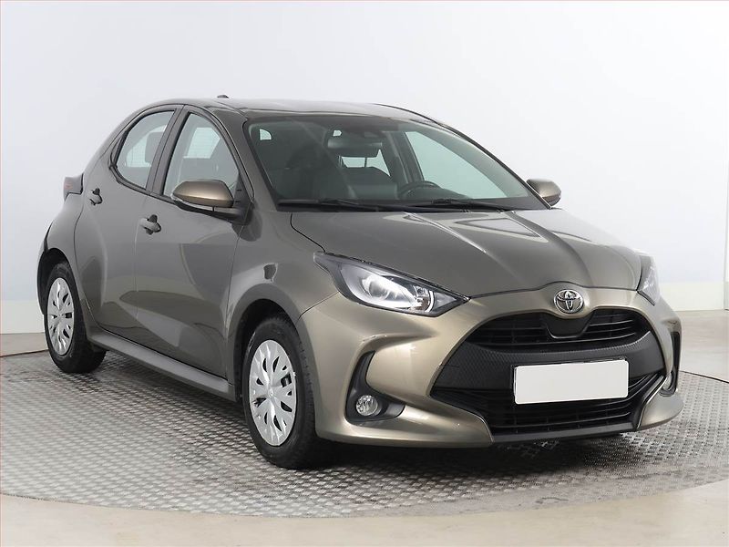 Toyota Yaris (2022) 1.5 VVT-i, Automat, ČR,1.maj - fotografie inzerátu