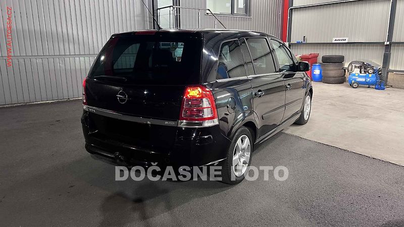 Opel Zafira (2010) 1.8 i, AC, TZ - fotka 2 z 3