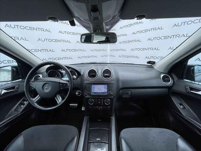 Mercedes-Benz Třídy M ML 350i, 4MATIC,200kW - fotka 16 z 24