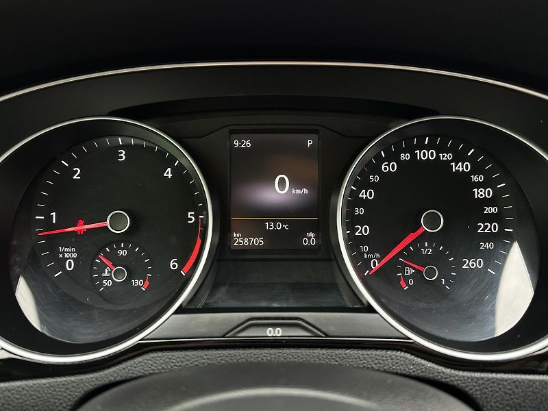 Volkswagen Passat 2.0TDi 4x4 DSG 190PS Kůže ACC - fotka 20 z 40