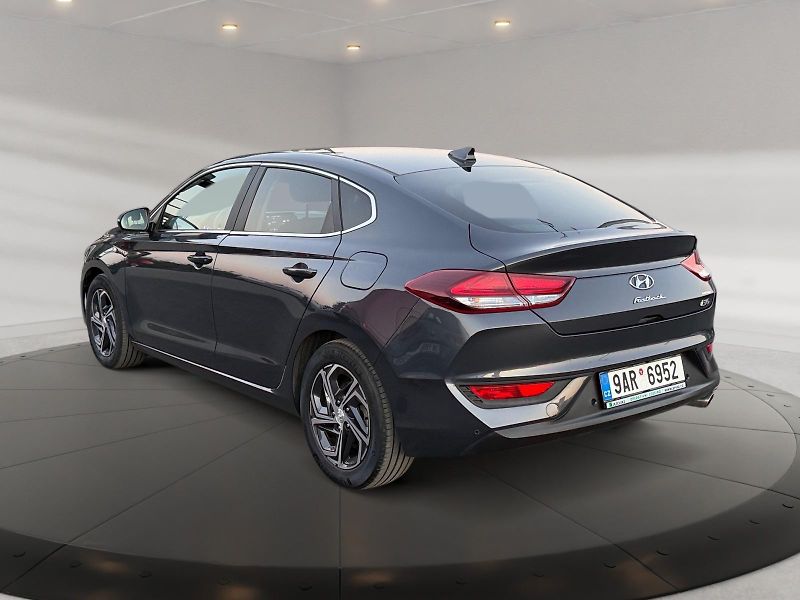 Hyundai i30 (2023) SMART 1.0TGDI 88kW CZ DPH - fotka 4 z 11