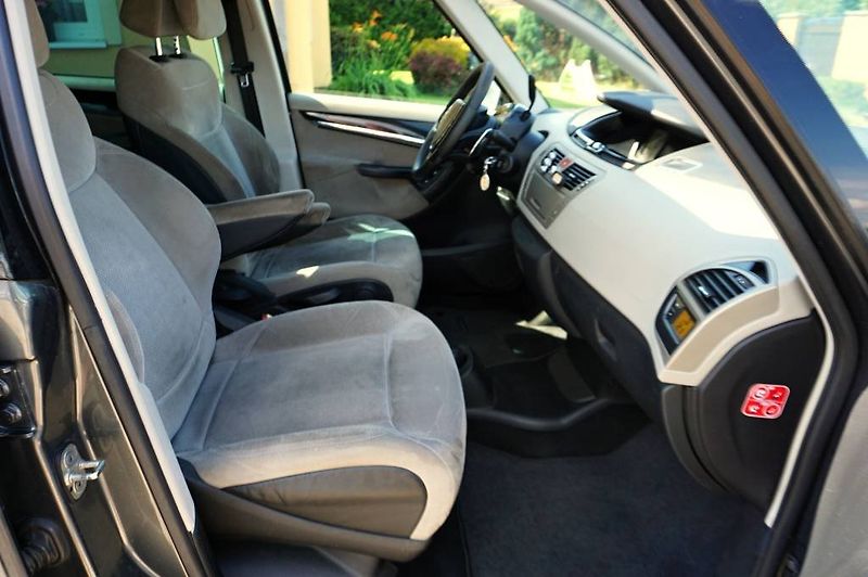 Citroën C4 Picasso (2012) EXCLUSIVE 2,0 HDI 120 kW - fotka 17 z 38