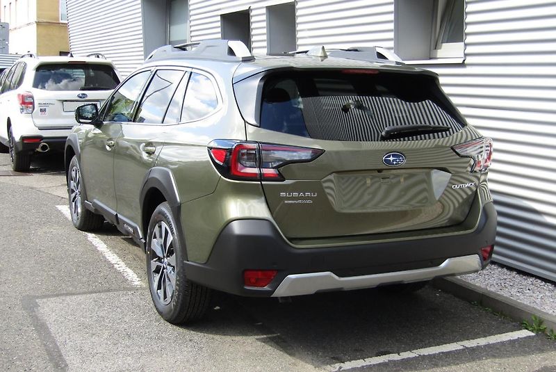 Subaru Outback (2025) 2,5i TOURING  MY25.5 - fotka 7 z 52
