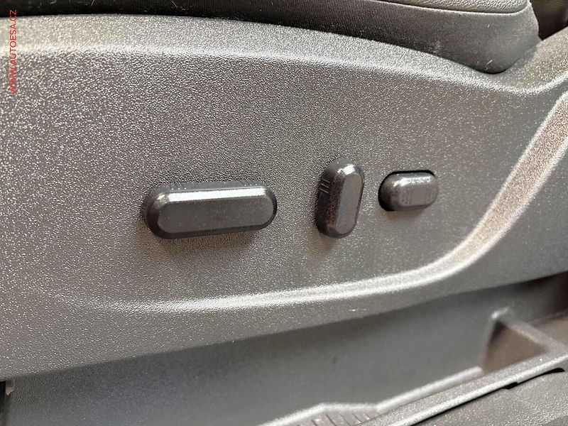 Ford Kuga (2019) 2.0 TDCi 4x4, ST-Line, AT - fotka 13 z 18