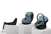 V nabídce je základna Isofix, vajíčko pro kojence Thule Maple a sedačka pro batolata Thule Elm.