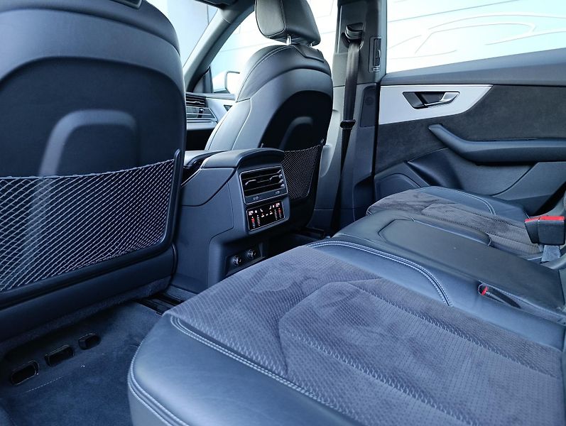Audi Q8 50TDI QUATTRO S-LINE ČR DPH - fotka 14 z 31