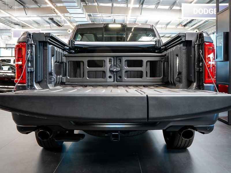Dodge RAM (2026) 5.7 HEMI V8 Limited 2026 - fotka 9 z 50