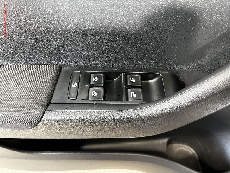 Škoda Fabia (2021) 1.0 TSi, ČR, Style, LED - fotka 12 z 15