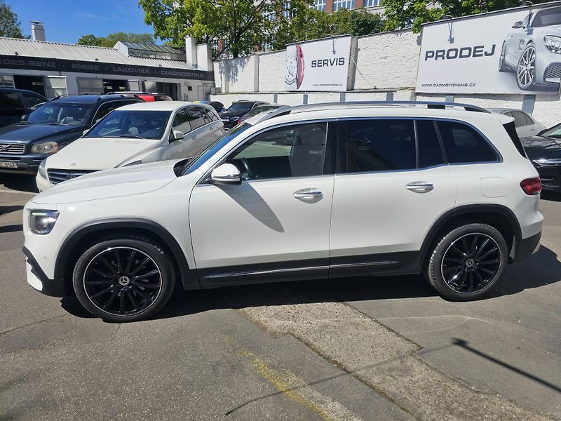 Mercedes-Benz GLB 200d 4M AMG 7míst - fotka 24 z 48
