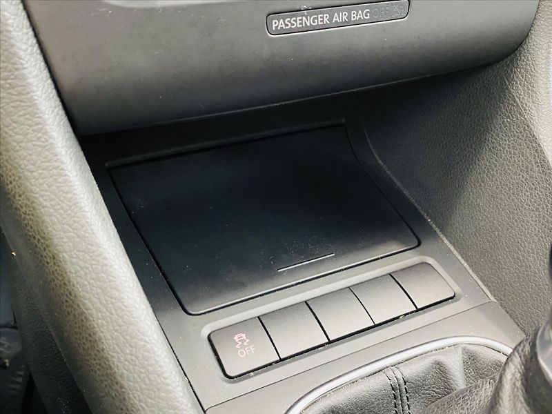 Volkswagen Golf 1,6 TDI Aut. Klima ČR - fotka 16 z 22