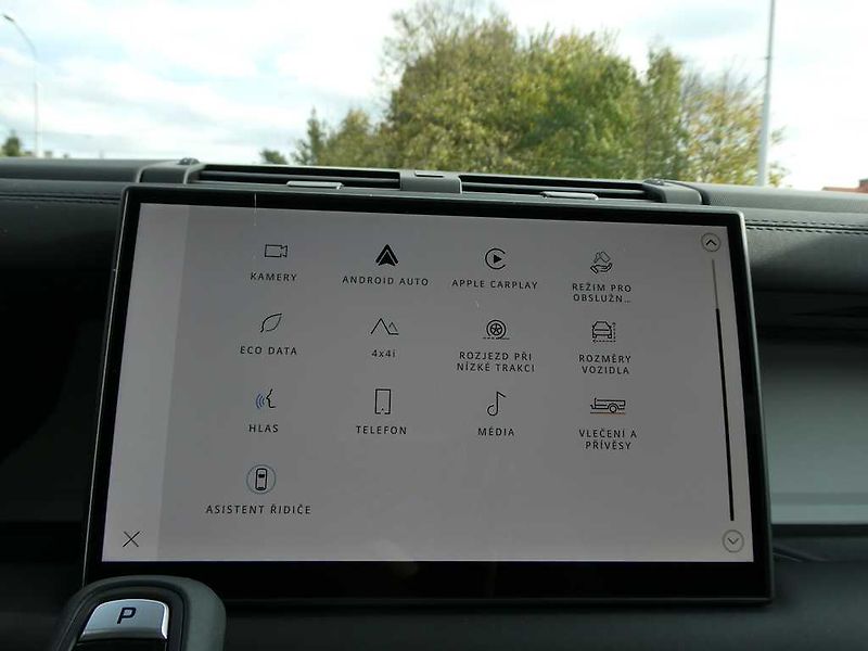 Land Rover Defender 110 3,0 S D200 - fotka 24 z 34