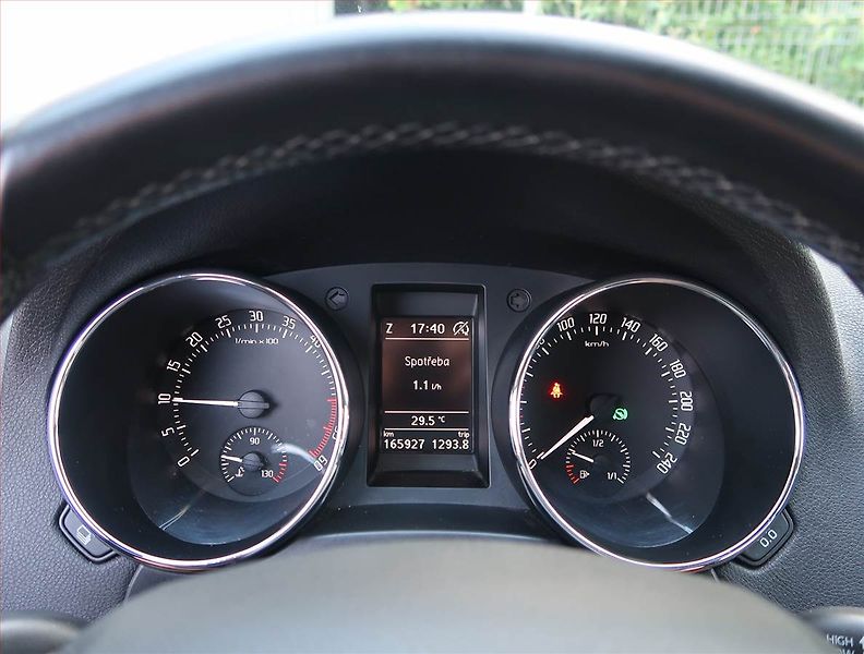 Škoda Yeti (2015) 2.0 TDI, 4X4, Automat - fotka 11 z 23