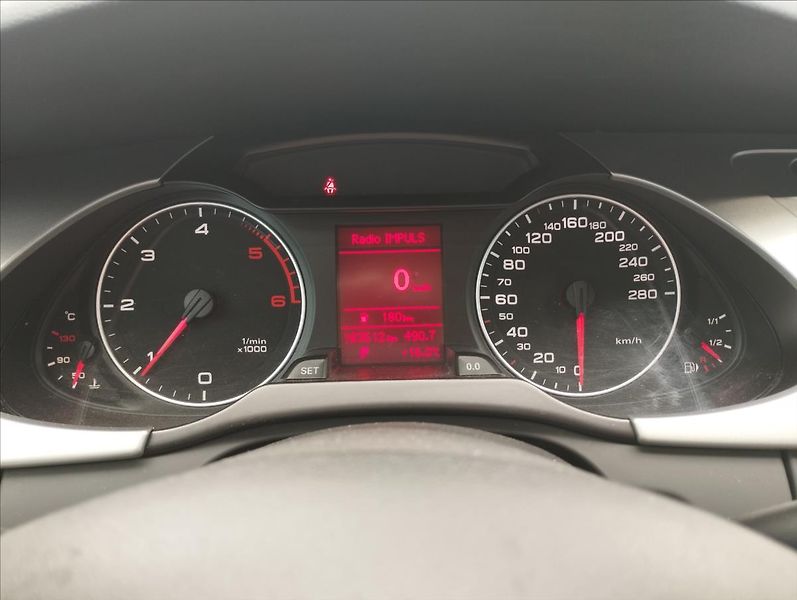Audi A4 2,0 105KW - fotka 12 z 17