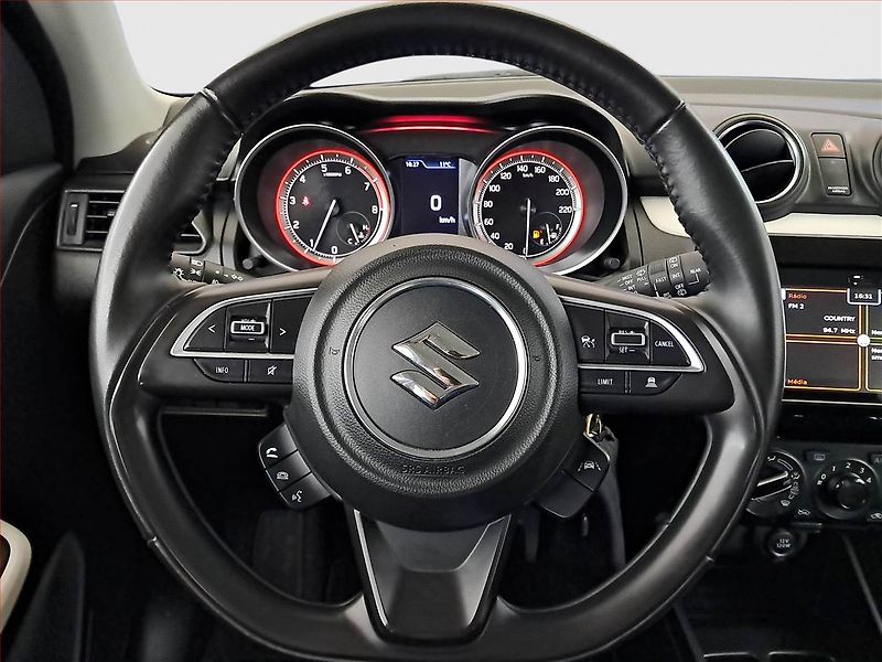 Suzuki Swift (2021) 1.2, 4X4, Serv.kniha - fotka 15 z 16