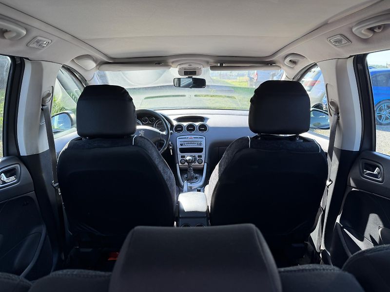 Peugeot 308 1.6 HDI - fotka 11 z 22