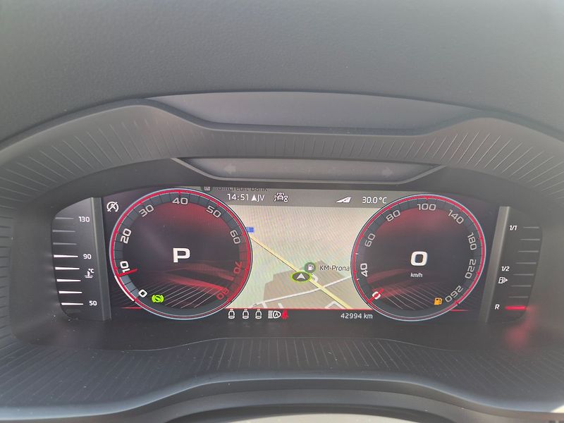 Škoda Kodiaq 2,0 TSI DSG 4x4 SportLine Plus - fotka 18 z 33