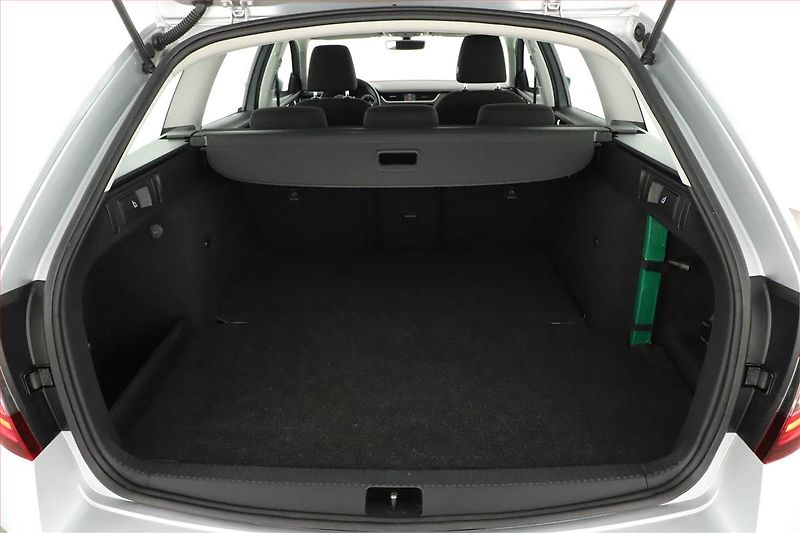 Škoda Octavia (2019) 1.5 TSI G-TEC, Automat - fotka 11 z 19