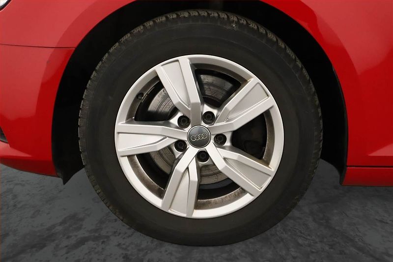 Audi A4 (2018) 2.0 TDI, 4X4, Navi, Bi-Xenony - fotka 12 z 20
