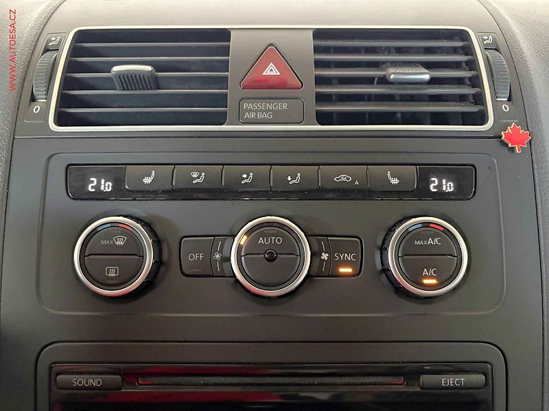 Volkswagen Touran (2013) 1.4 TSi, AC, výhřev sed. - fotka 14 z 15