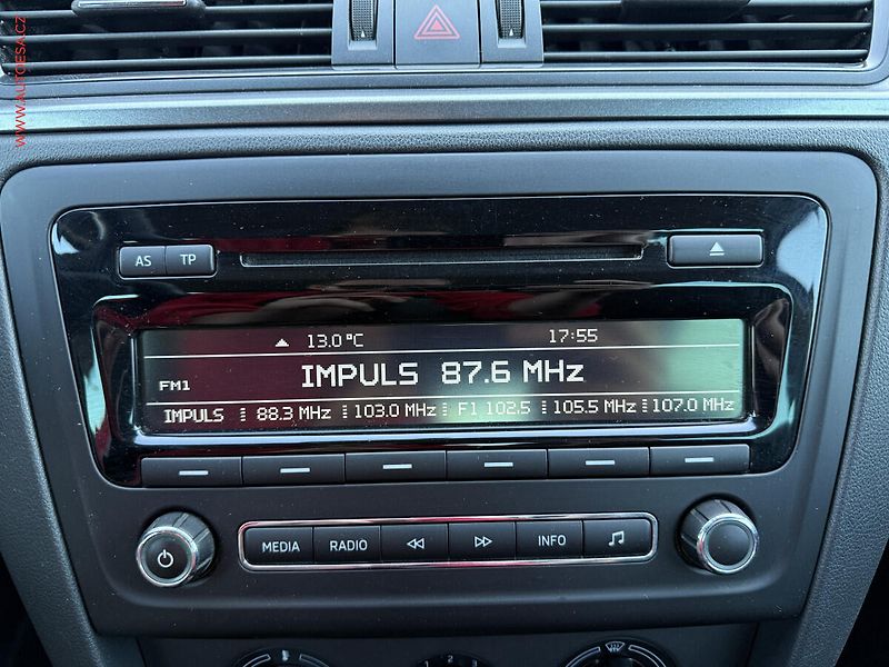 Škoda Rapid (2014) 1.2 TSi, ČR, Ambition - fotka 13 z 16