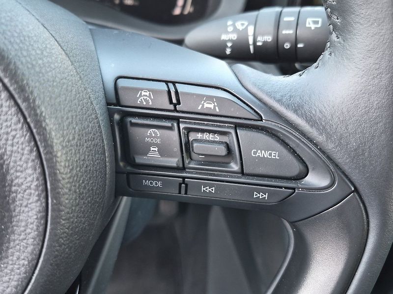 Toyota Yaris Cross 1,5 HEV FWD Style 96 kW - fotka 15 z 24