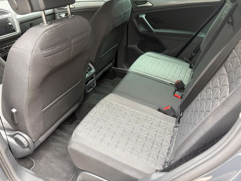 Volkswagen Tiguan (2023) 2.0TDI DSG 147KW 4X4 ACC*LANE - fotka 14 z 25