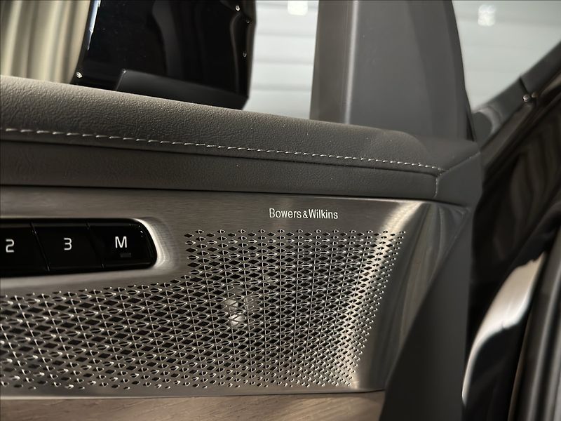 Volvo XC90 (2026) 2,0 T8  Ultra Bright - fotka 19 z 22