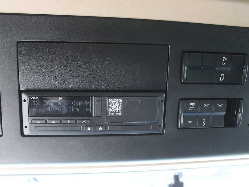 Mercedes-Benz Actros 1845, GIGASPACE, EURO 6, LOWDE - fotka 18 z 21