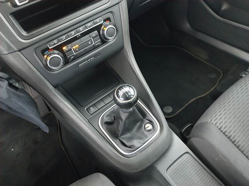Volkswagen Golf (2010) 1.2 TSI, ČR,1.maj, Serv.kniha - fotka 13 z 16