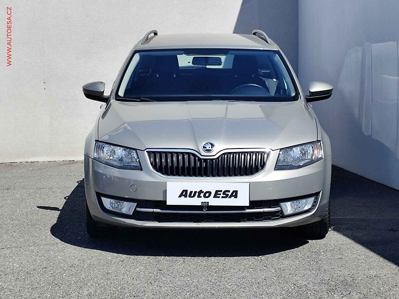 Škoda Octavia (2015) 1.2 TSI, ČR, DSG, AC - fotka 2 z 20