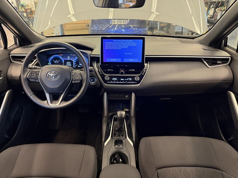 Toyota Corolla Cross 1.8l Hybrid 72 kW - fotka 12 z 22