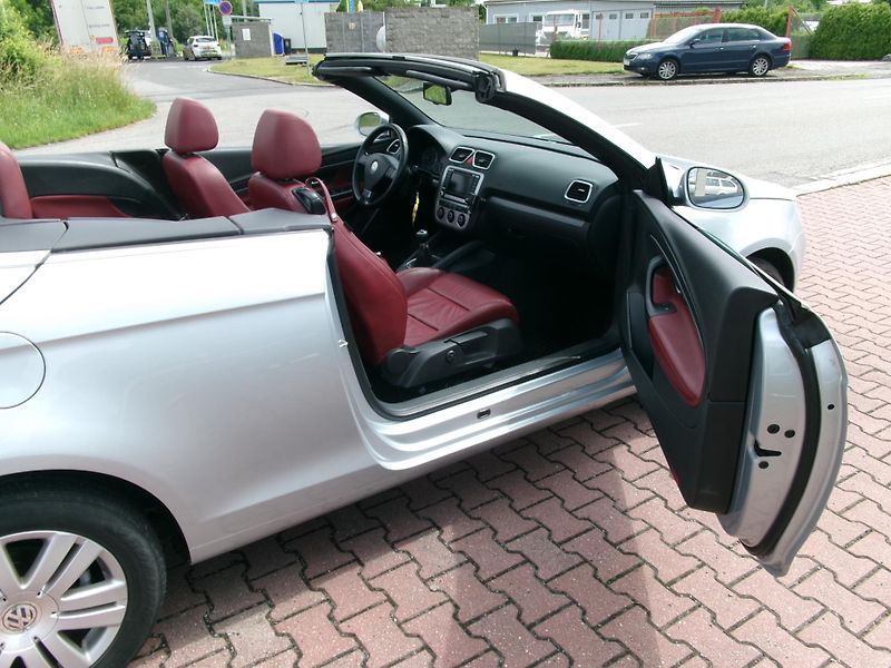 Volkswagen EOS (2008) 2,0TDI 8V CABRIO  - fotka 19 z 45