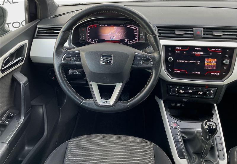 Seat Arona 1,0 TSi,Xcellence,STK do 2/28 - fotka 13 z 25